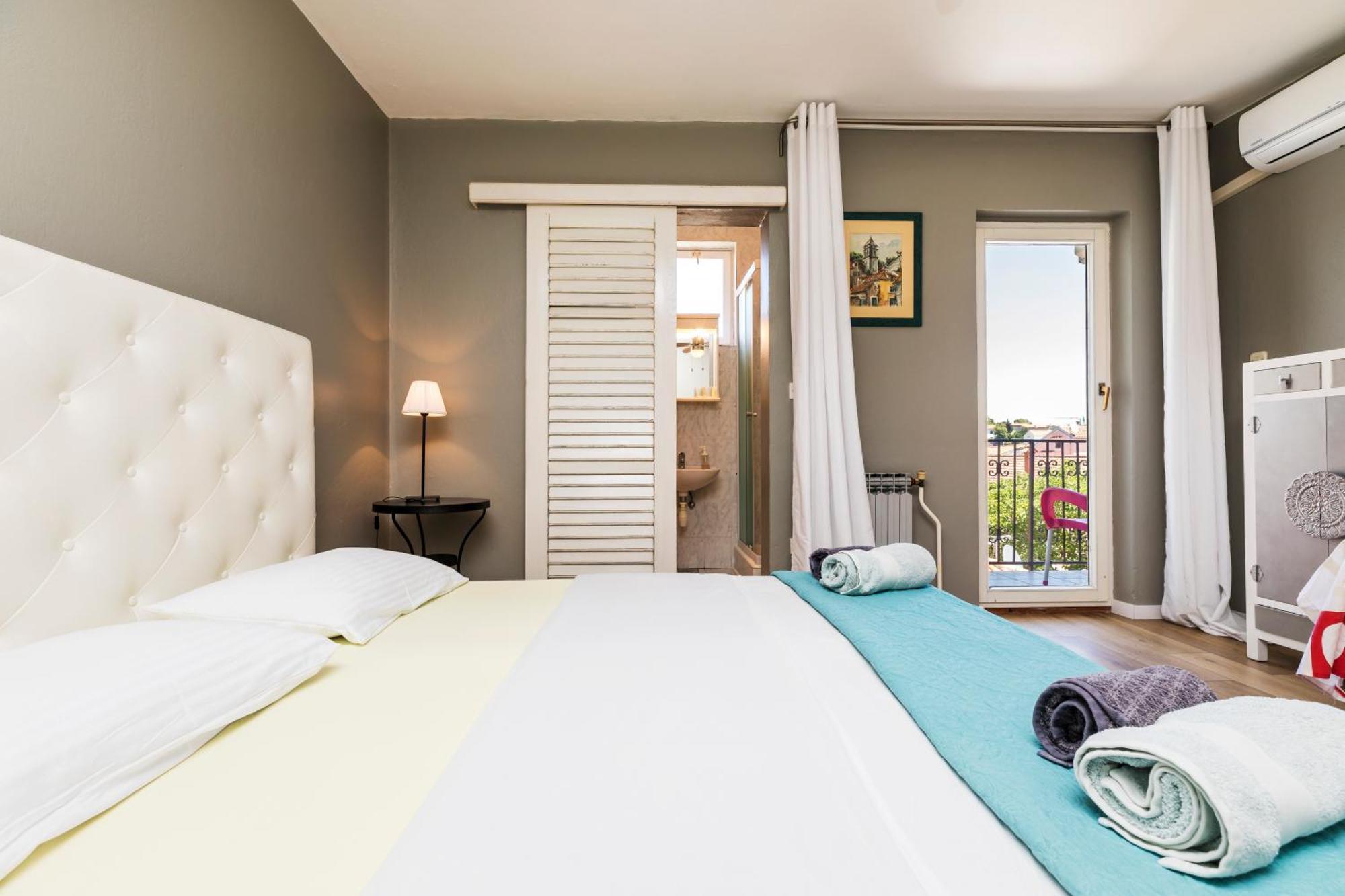 Alaburic Rooms & Apartment Mali Losinj Bagian luar foto